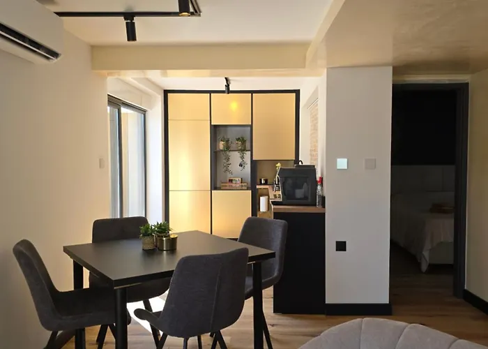 Oli 2 Apartment *