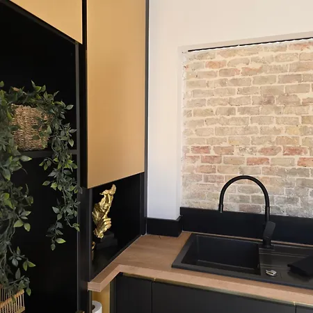 Oli 2 アパート ポレッチ